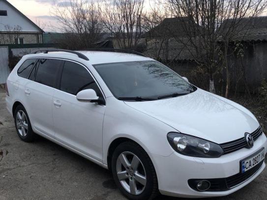 Volkswagen Golf
                            2011г. в рассрочку