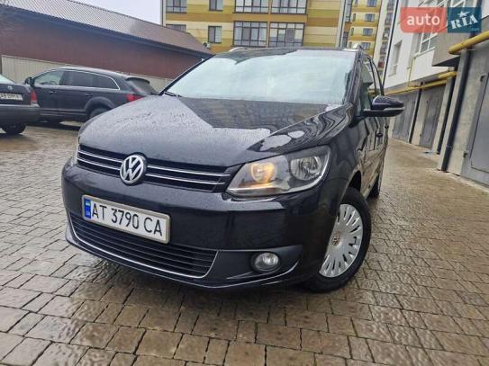 Volkswagen Touran                          2011г. в рассрочку