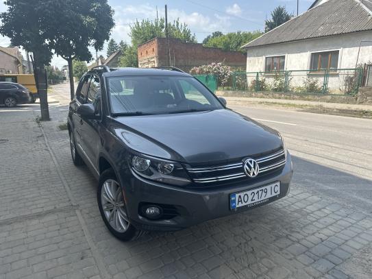 Volkswagen Tiguan
                          2012г. в рассрочку