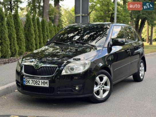 Skoda Fabia                           2007г. в рассрочку