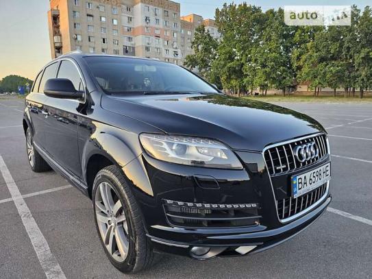 Audi Q7
                              2013г. в рассрочку