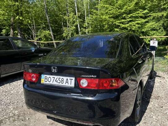 Honda Accord                          2004г. в рассрочку
