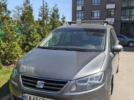 Seat Alhambra 2017г. в рассрочку
