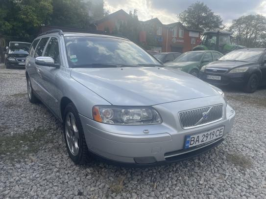 Volvo V70 2005р. у розстрочку