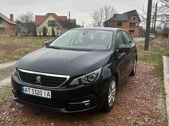 Peugeot 308
                             2017г. в рассрочку