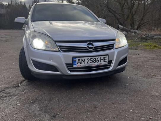 Opel Astra 2007р. у розстрочку