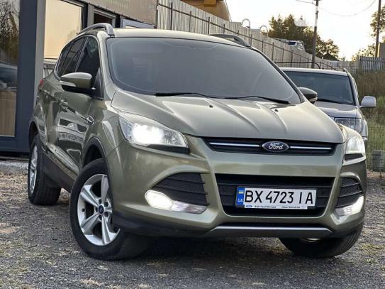 Ford Kuga 2013р. у розстрочку