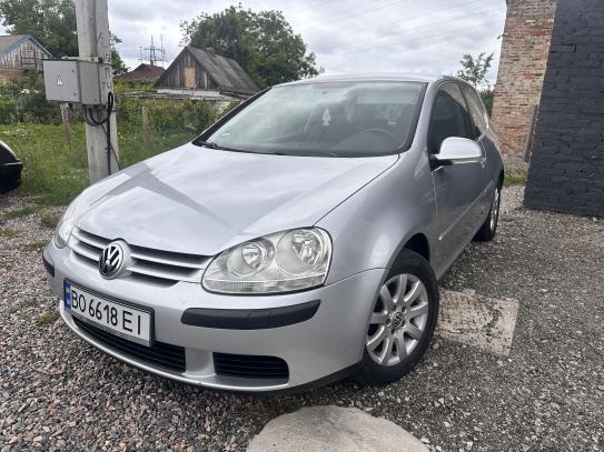 Volkswagen Golf                            2006г. в рассрочку