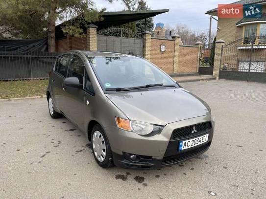 Mitsubishi Colt 2009р. у розстрочку