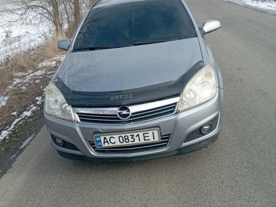 Opel Astra                           2008г. в рассрочку