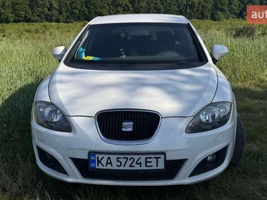 Seat Leon                            2010г. в рассрочку