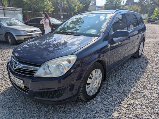 Opel Astra                           2008г. в рассрочку