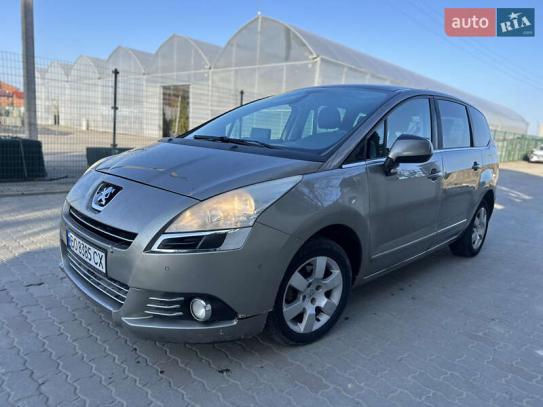 Peugeot 5008                            2010г. в рассрочку