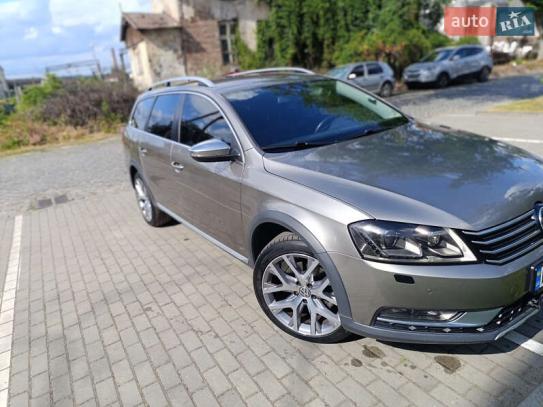 Volkswagen Passat                          2014г. в рассрочку