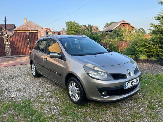 Renault Clio
                            2008г. в рассрочку