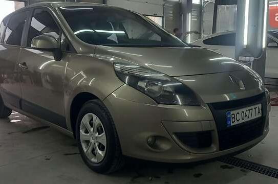 Renault Scenic                          2009г. в рассрочку