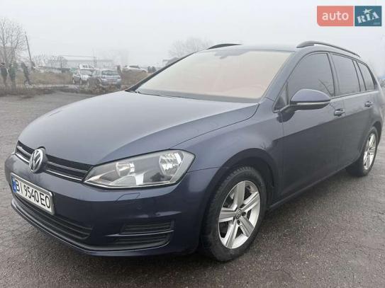 Volkswagen Golf                            2015г. в рассрочку