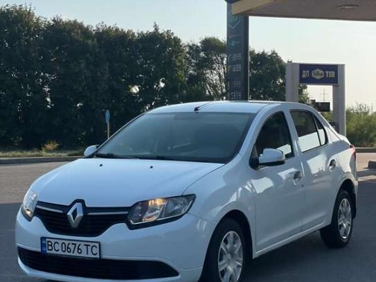 Renault Logan 2015г. в рассрочку