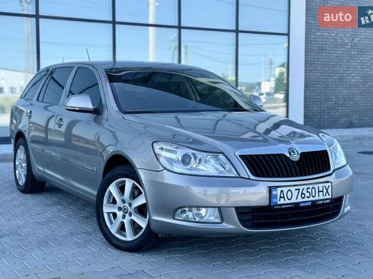 Skoda Octavia                         2011г. в рассрочку