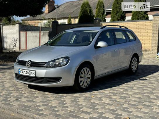 Volkswagen Golf 2011г. в рассрочку