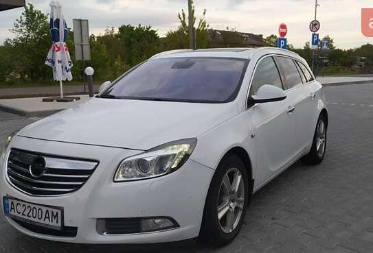 Opel Insignia                        2013г. в рассрочку
