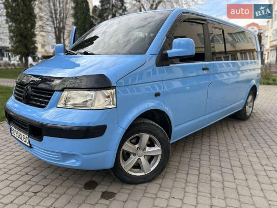 Volkswagen Transporter
                     2004г. в рассрочку