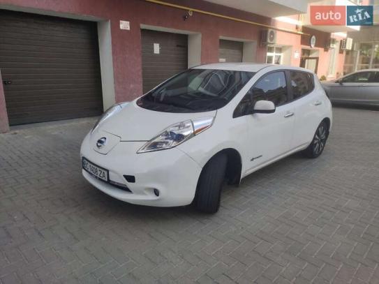Nissan Leaf                            2015г. в рассрочку