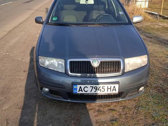 Skoda Fabia                           2006г. в рассрочку