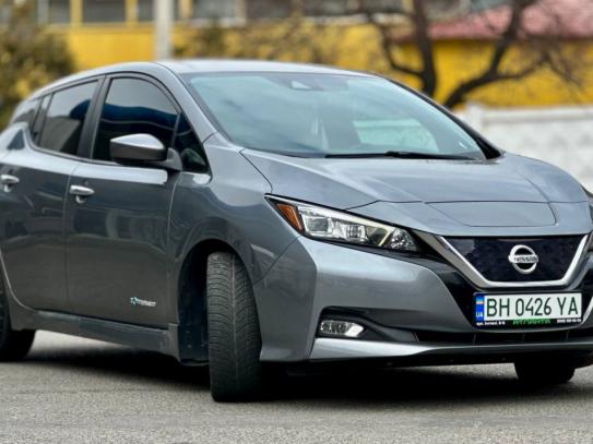 Nissan Leaf                            2018г. в рассрочку