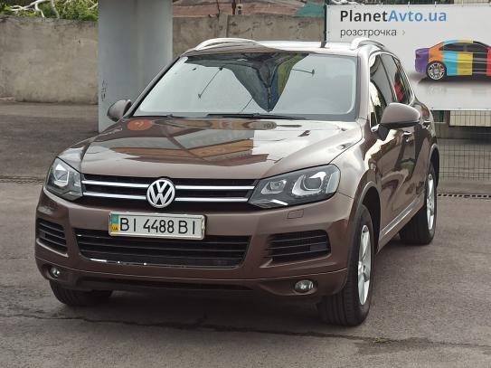 Volkswagen Touareg 2013р. у розстрочку