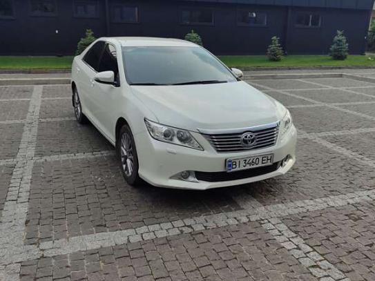 Toyota Camry                           2011г. в рассрочку