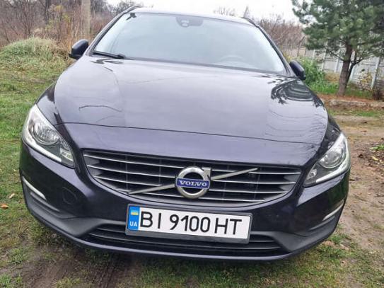 Volvo V60 2015р. у розстрочку