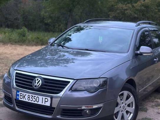 Volkswagen Passat
                          2005г. в рассрочку