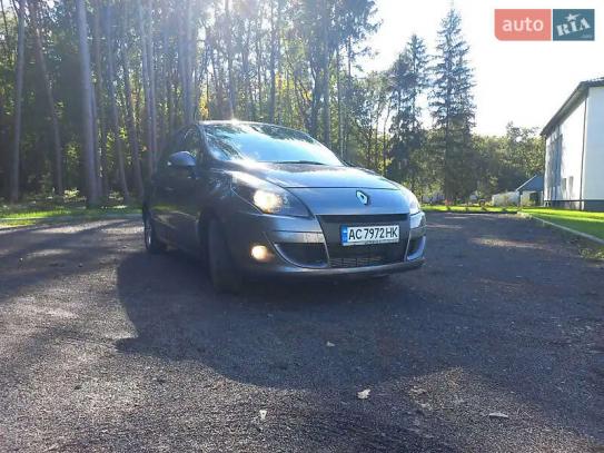 Renault Megane scenic 2010р. у розстрочку