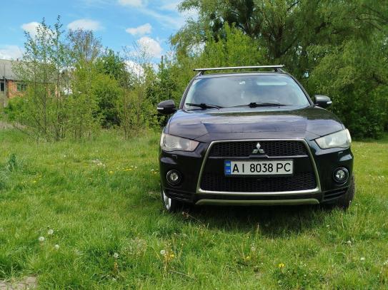 Mitsubishi Outlander                       2010г. в рассрочку