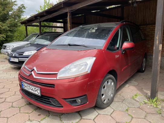 Citroen C4 picasso                      2008г. в рассрочку
