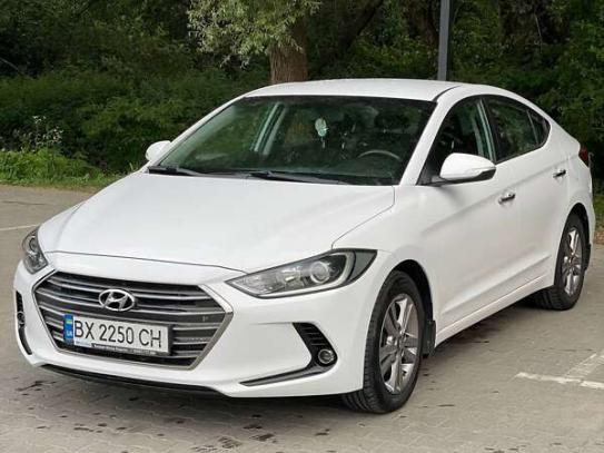 Hyundai Elantra
                         2018г. в рассрочку