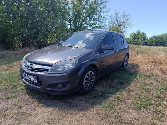 Opel Astra                           2009г. в рассрочку