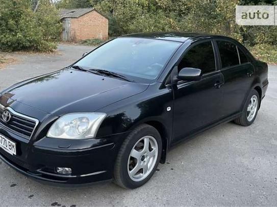 Toyota Avensis 2004г. в рассрочку