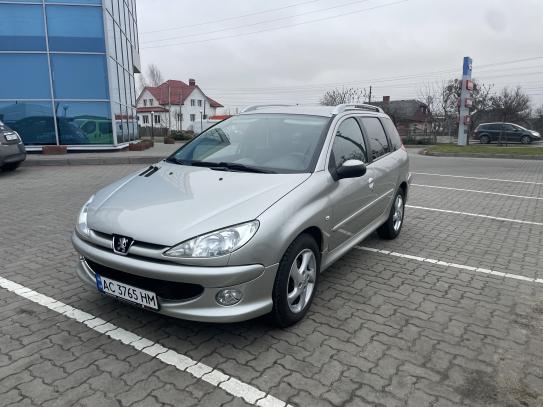 Peugeot 206 2006р. у розстрочку