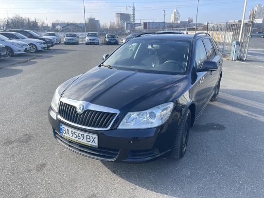 Skoda Octavia                         2011г. в рассрочку