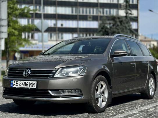 Volkswagen Passat 2011р. у розстрочку