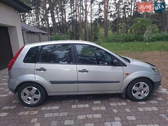 Ford Fiesta
                          2007г. в рассрочку