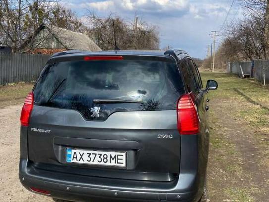 Peugeot 5008                            2010г. в рассрочку