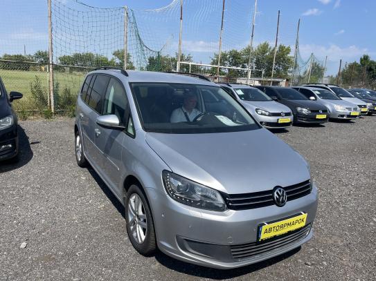 Volkswagen Touran
                          2011г. в рассрочку