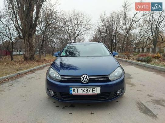 Volkswagen Golf                            2010г. в рассрочку