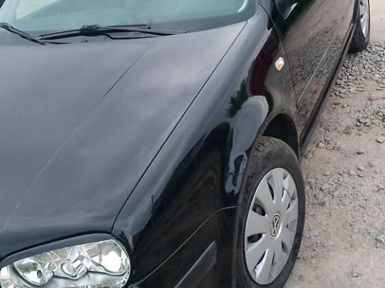 Volkswagen Golf 2000р. у розстрочку