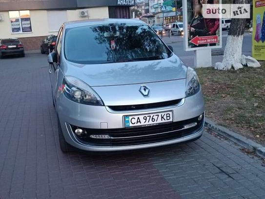 Renault Megane scenic 2012р. у розстрочку