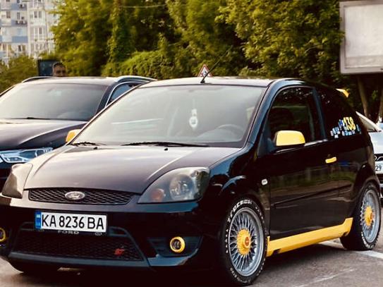 Ford Fiesta
                          2007г. в рассрочку