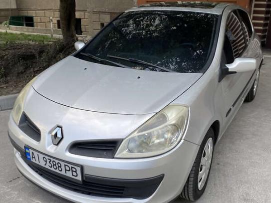 Renault Clio                            2008г. в рассрочку